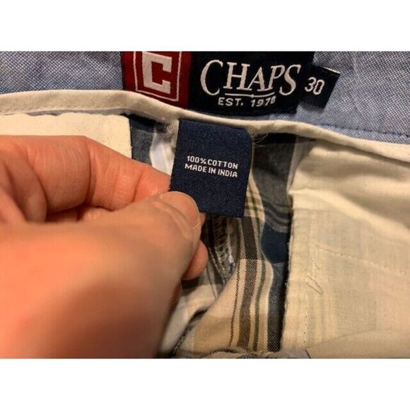 CHAPS SIZE 30 PLAID SHORTS - Picture 4 of 4